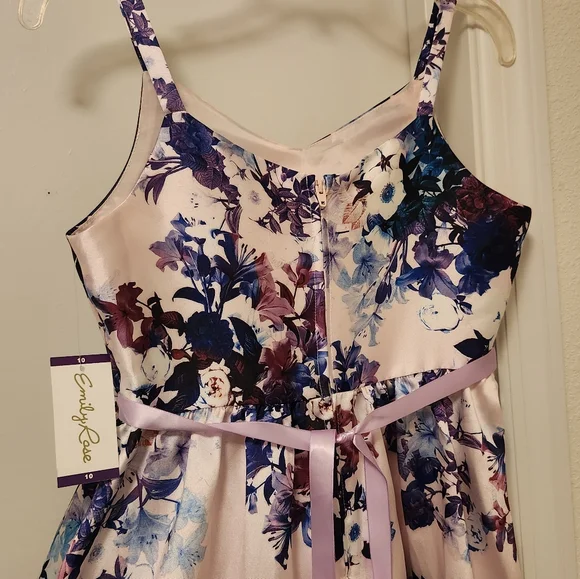 Emily Rose Lilac Floral Dress - Picture 9 of 9